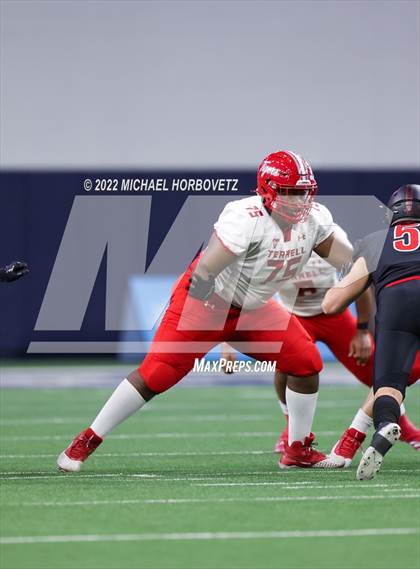 Thumbnail 2 in Terrell vs. Melissa (UIL 5A Regional Semi-Finals) photogallery.