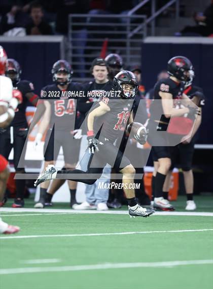 Thumbnail 3 in Terrell vs. Melissa (UIL 5A Regional Semi-Finals) photogallery.