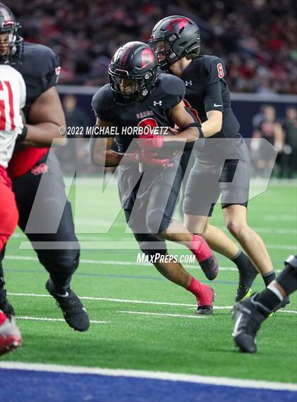 Thumbnail 2 in Terrell vs. Melissa (UIL 5A Regional Semi-Finals) photogallery.