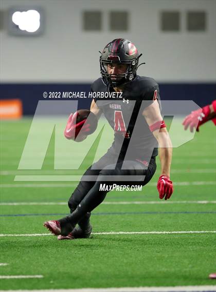 Thumbnail 2 in Terrell vs. Melissa (UIL 5A Regional Semi-Finals) photogallery.