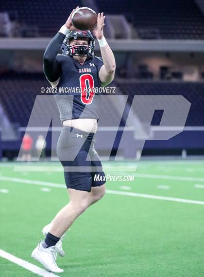 Thumbnail 3 in Terrell vs. Melissa (UIL 5A Regional Semi-Finals) photogallery.