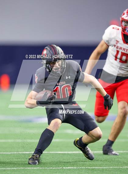 Thumbnail 1 in Terrell vs. Melissa (UIL 5A Regional Semi-Finals) photogallery.