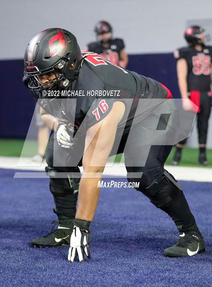 Thumbnail 1 in Terrell vs. Melissa (UIL 5A Regional Semi-Finals) photogallery.