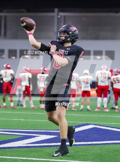 Thumbnail 2 in Terrell vs. Melissa (UIL 5A Regional Semi-Finals) photogallery.