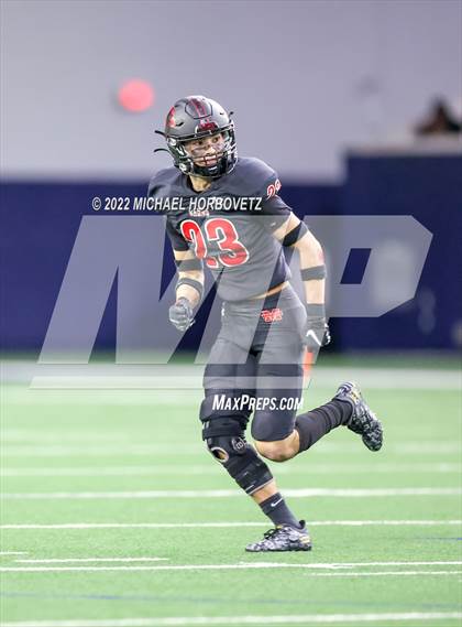 Thumbnail 2 in Terrell vs. Melissa (UIL 5A Regional Semi-Finals) photogallery.