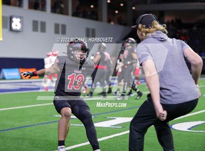 Thumbnail 3 in Terrell vs. Melissa (UIL 5A Regional Semi-Finals) photogallery.