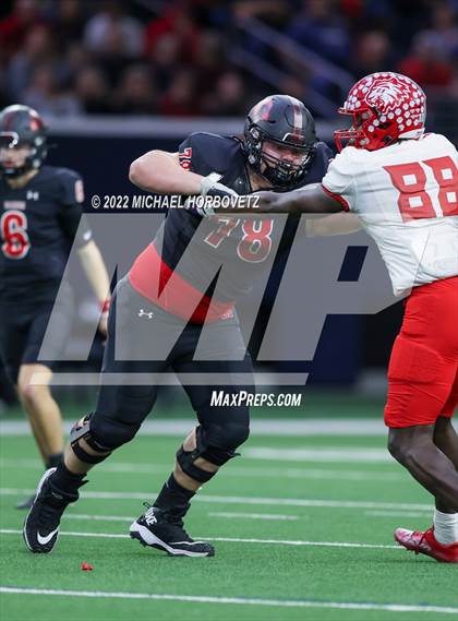 Thumbnail 3 in Terrell vs. Melissa (UIL 5A Regional Semi-Finals) photogallery.