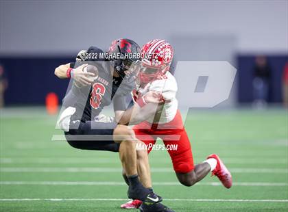 Thumbnail 1 in Terrell vs. Melissa (UIL 5A Regional Semi-Finals) photogallery.