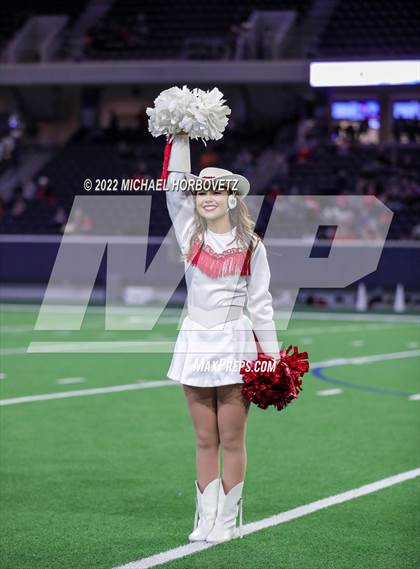 Thumbnail 2 in Terrell vs. Melissa (UIL 5A Regional Semi-Finals) photogallery.