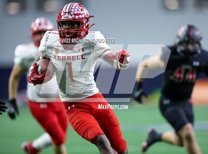 Thumbnail 3 in Terrell vs. Melissa (UIL 5A Regional Semi-Finals) photogallery.