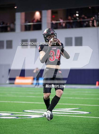 Thumbnail 2 in Terrell vs. Melissa (UIL 5A Regional Semi-Finals) photogallery.