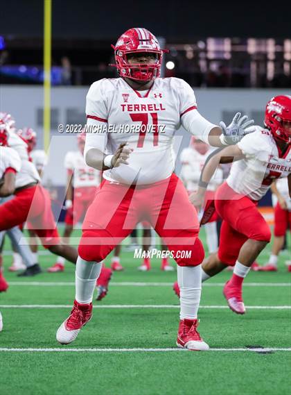 Thumbnail 1 in Terrell vs. Melissa (UIL 5A Regional Semi-Finals) photogallery.