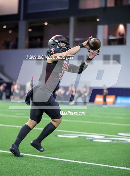 Thumbnail 1 in Terrell vs. Melissa (UIL 5A Regional Semi-Finals) photogallery.