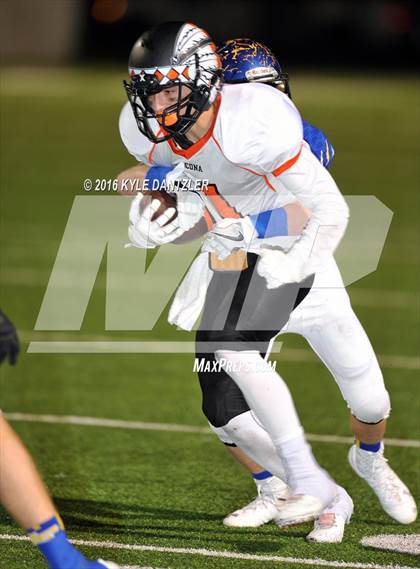 Thumbnail 1 in Leonard vs. Nocona (UIL 3A Division 2 Region 2 bi-district) photogallery.