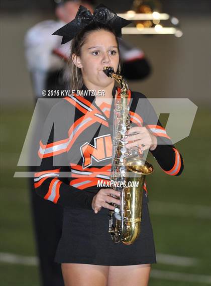 Thumbnail 3 in Leonard vs. Nocona (UIL 3A Division 2 Region 2 bi-district) photogallery.