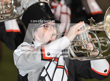 Thumbnail 1 in Leonard vs. Nocona (UIL 3A Division 2 Region 2 bi-district) photogallery.