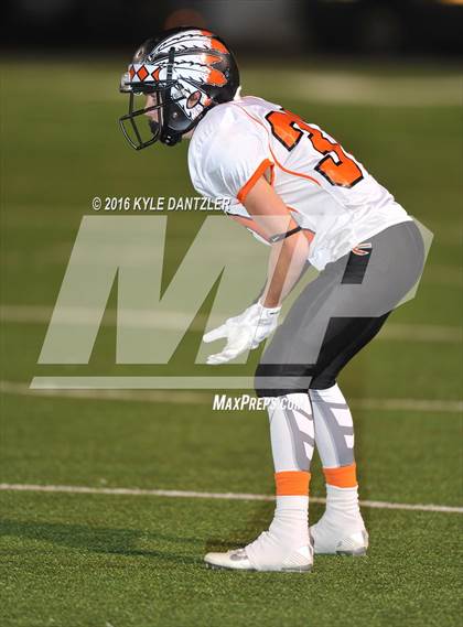 Thumbnail 1 in Leonard vs. Nocona (UIL 3A Division 2 Region 2 bi-district) photogallery.