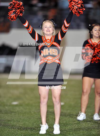 Thumbnail 1 in Leonard vs. Nocona (UIL 3A Division 2 Region 2 bi-district) photogallery.