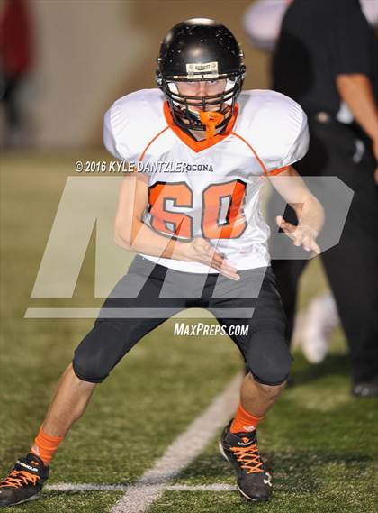 Thumbnail 3 in Leonard vs. Nocona (UIL 3A Division 2 Region 2 bi-district) photogallery.