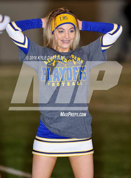 Thumbnail 2 in Leonard vs. Nocona (UIL 3A Division 2 Region 2 bi-district) photogallery.