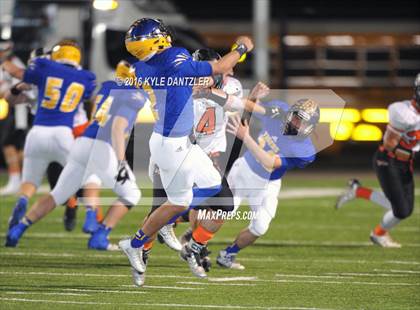 Thumbnail 2 in Leonard vs. Nocona (UIL 3A Division 2 Region 2 bi-district) photogallery.