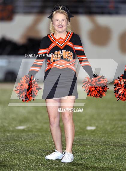 Thumbnail 3 in Leonard vs. Nocona (UIL 3A Division 2 Region 2 bi-district) photogallery.