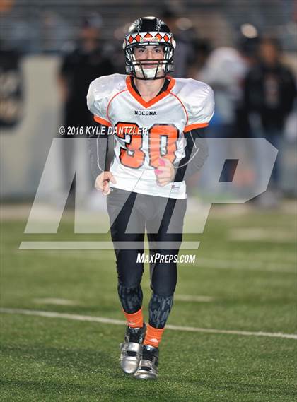 Thumbnail 3 in Leonard vs. Nocona (UIL 3A Division 2 Region 2 bi-district) photogallery.
