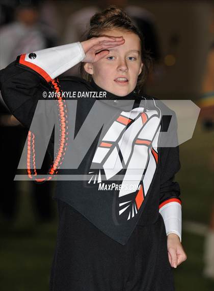 Thumbnail 2 in Leonard vs. Nocona (UIL 3A Division 2 Region 2 bi-district) photogallery.