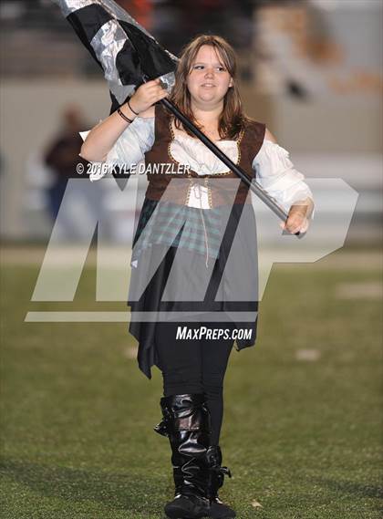 Thumbnail 2 in Leonard vs. Nocona (UIL 3A Division 2 Region 2 bi-district) photogallery.