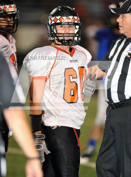 Thumbnail 1 in Leonard vs. Nocona (UIL 3A Division 2 Region 2 bi-district) photogallery.