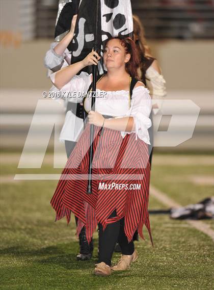 Thumbnail 1 in Leonard vs. Nocona (UIL 3A Division 2 Region 2 bi-district) photogallery.