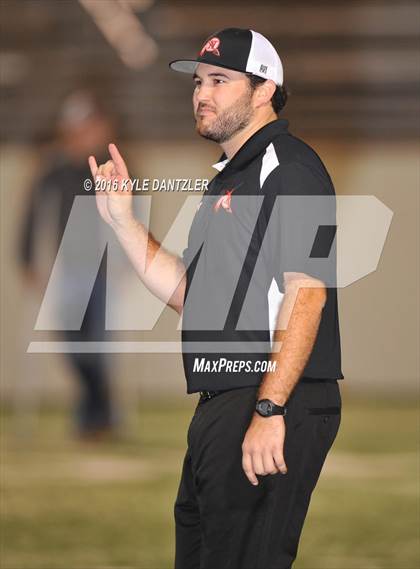 Thumbnail 1 in Leonard vs. Nocona (UIL 3A Division 2 Region 2 bi-district) photogallery.