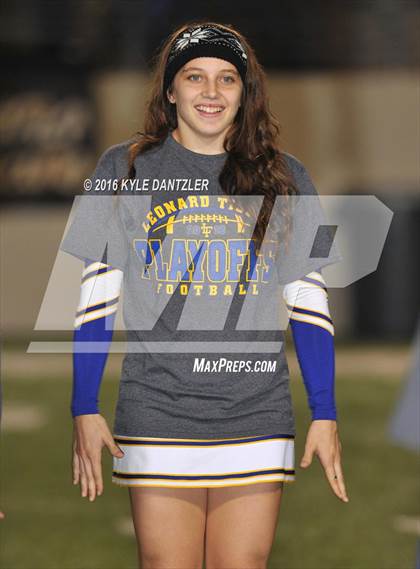 Thumbnail 3 in Leonard vs. Nocona (UIL 3A Division 2 Region 2 bi-district) photogallery.