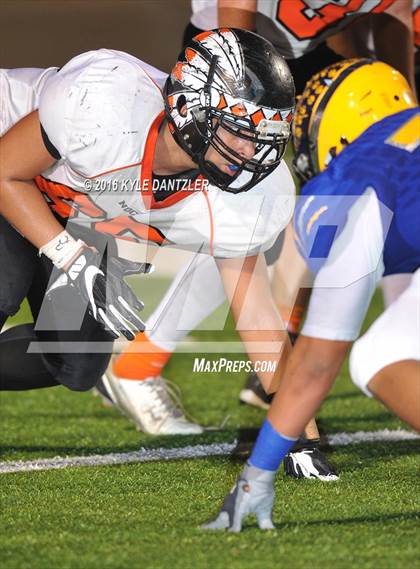 Thumbnail 3 in Leonard vs. Nocona (UIL 3A Division 2 Region 2 bi-district) photogallery.