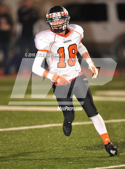 Thumbnail 1 in Leonard vs. Nocona (UIL 3A Division 2 Region 2 bi-district) photogallery.