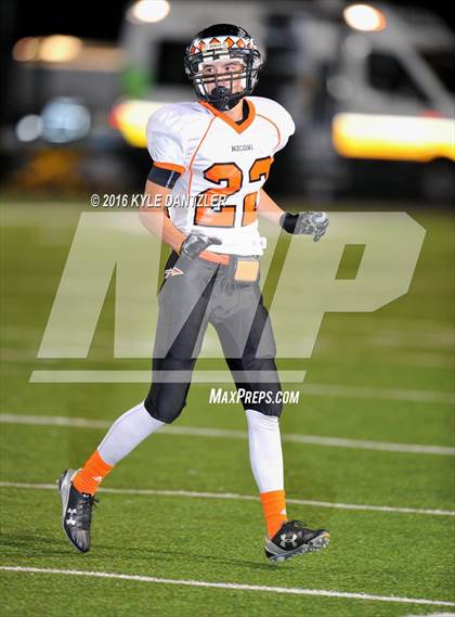 Thumbnail 1 in Leonard vs. Nocona (UIL 3A Division 2 Region 2 bi-district) photogallery.