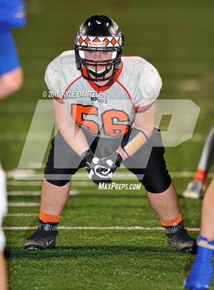 Thumbnail 1 in Leonard vs. Nocona (UIL 3A Division 2 Region 2 bi-district) photogallery.