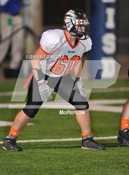 Thumbnail 1 in Leonard vs. Nocona (UIL 3A Division 2 Region 2 bi-district) photogallery.