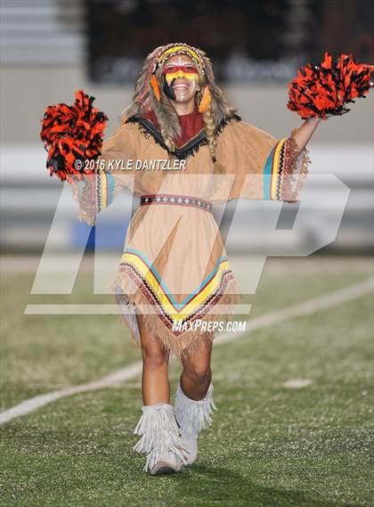 Thumbnail 3 in Leonard vs. Nocona (UIL 3A Division 2 Region 2 bi-district) photogallery.