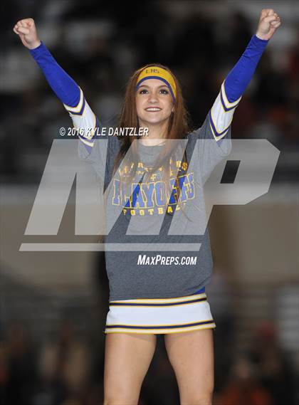 Thumbnail 1 in Leonard vs. Nocona (UIL 3A Division 2 Region 2 bi-district) photogallery.