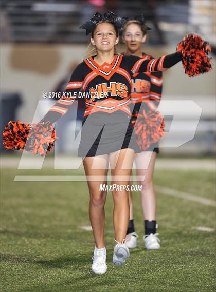 Thumbnail 1 in Leonard vs. Nocona (UIL 3A Division 2 Region 2 bi-district) photogallery.