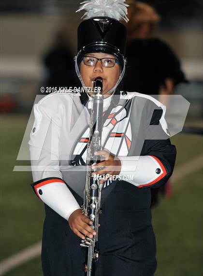 Thumbnail 2 in Leonard vs. Nocona (UIL 3A Division 2 Region 2 bi-district) photogallery.