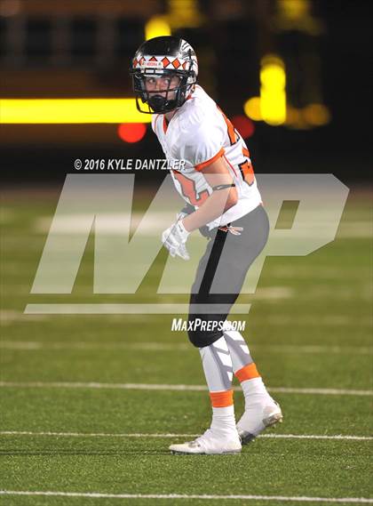 Thumbnail 3 in Leonard vs. Nocona (UIL 3A Division 2 Region 2 bi-district) photogallery.