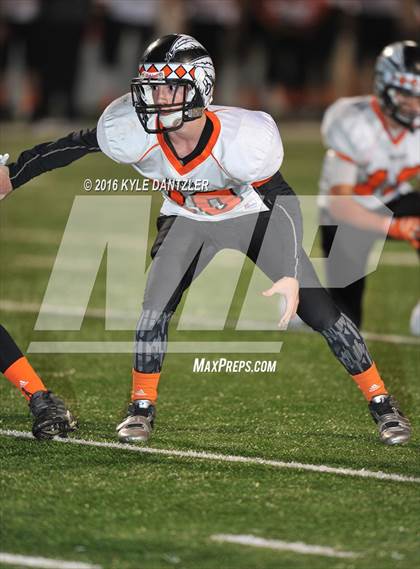Thumbnail 1 in Leonard vs. Nocona (UIL 3A Division 2 Region 2 bi-district) photogallery.