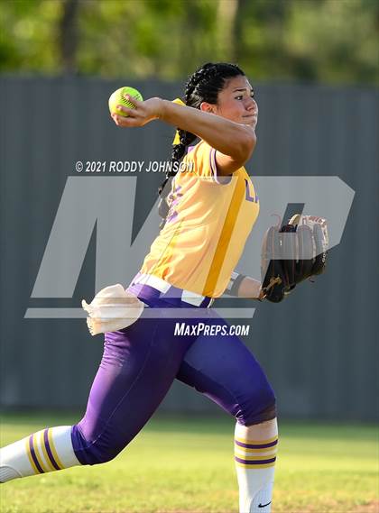 Thumbnail 2 in Sam Houston @ South Beauregard photogallery.