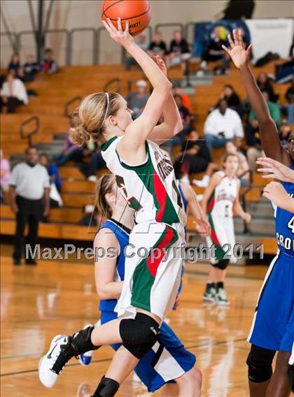 Thumbnail 2 in North Crowley vs The Woodlands (McDonald's Texas Invitational) photogallery.