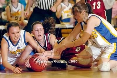 Thumbnail 3 in Woodland Chr. vs Sac. Waldorf (Sec. Semifinal) photogallery.