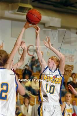 Thumbnail 2 in Woodland Chr. vs Sac. Waldorf (Sec. Semifinal) photogallery.