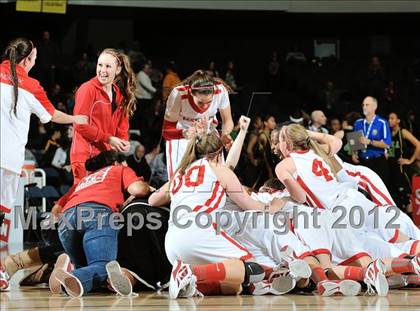 Thumbnail 2 in Brea Olinda vs. Mater Dei (CIF SS D1AA Final) photogallery.