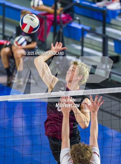 Thumbnail 2 in Regis Groff vs. Pueblo South (CHSAA 4A Semifinal) photogallery.